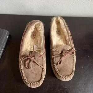 UGG | Shoes | Ugg Dakota Moccasin Womens 8 Brown | Poshmark